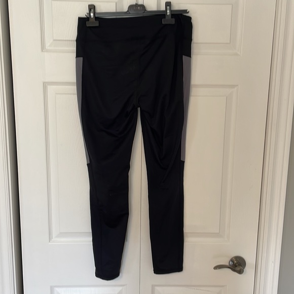 Danskin Leggings / Yoga Pants - Picture 2 of 5